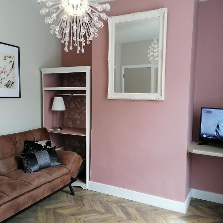 Stunning 3 Bedroom Townhouse In The Heart Of City Belfast Exterior foto