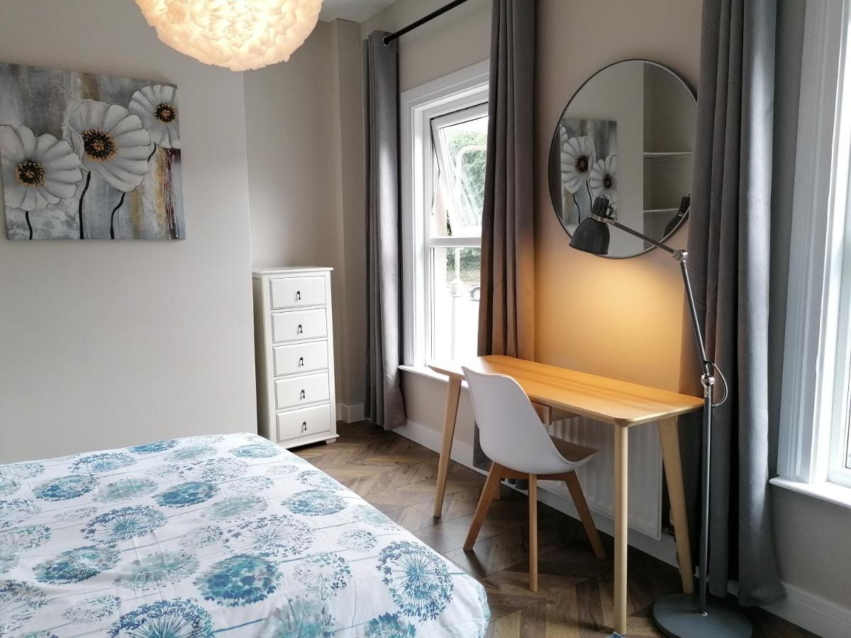 Stunning 3 Bedroom Townhouse In The Heart Of City Belfast Exterior foto