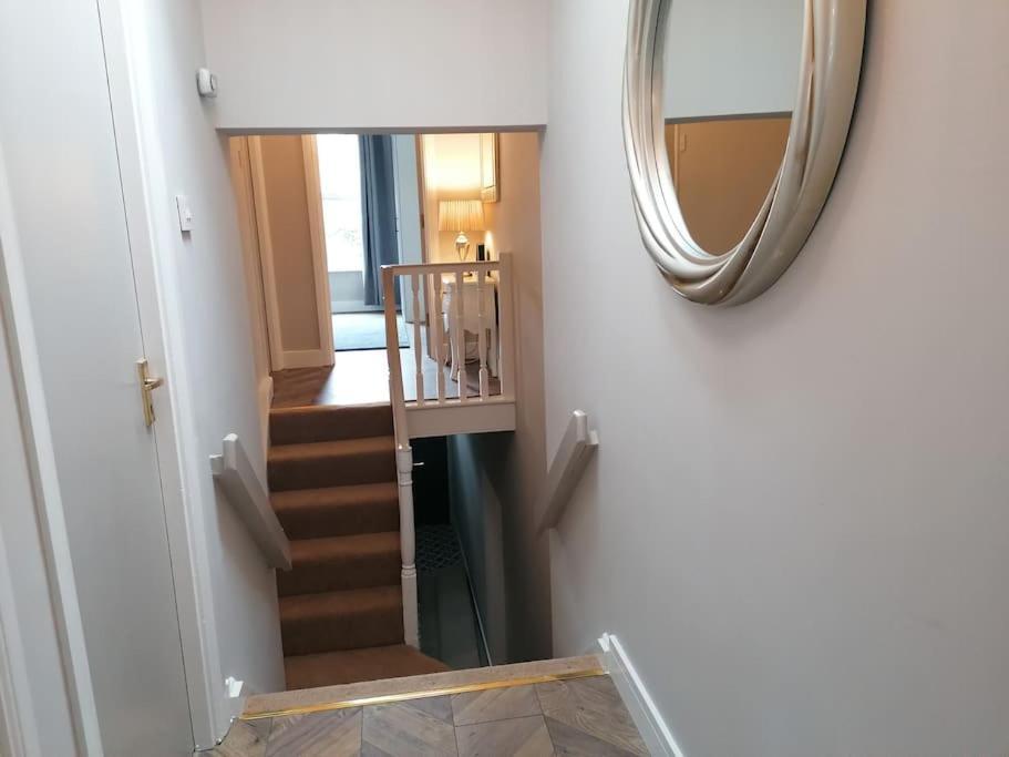 Stunning 3 Bedroom Townhouse In The Heart Of City Belfast Exterior foto