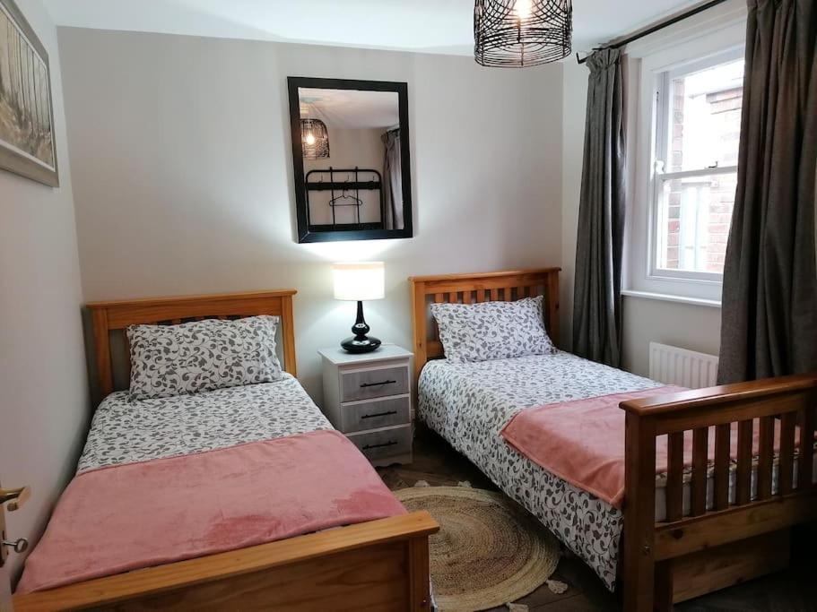 Stunning 3 Bedroom Townhouse In The Heart Of City Belfast Exterior foto